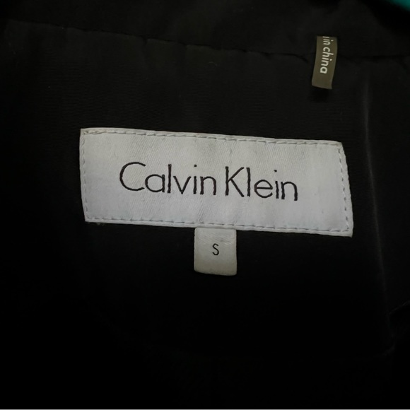EUC Calvin Klein Sz Sm Rain Jacket w/ Detachable Hood - Picture 5 of 9